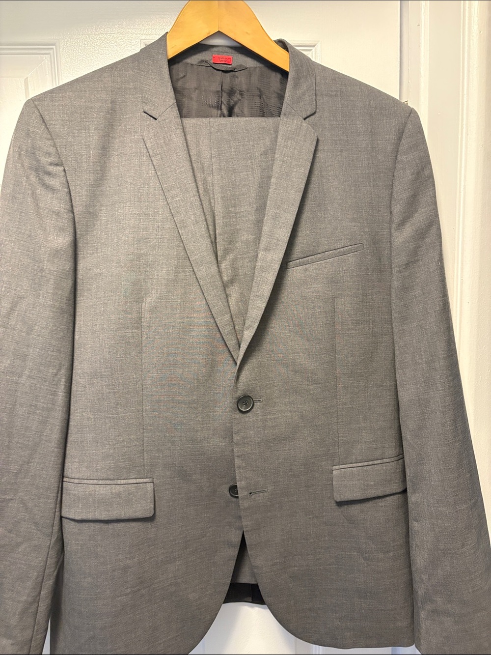 Hugo Boss Men's Tailored Gray Two-Button Suit Jacket